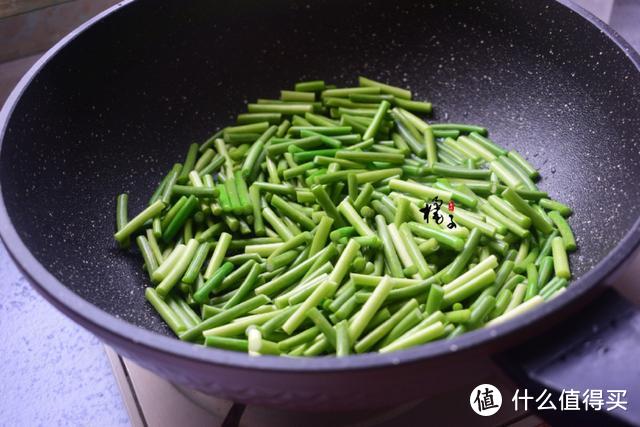 冬天最该吃这个菜，不仅能杀菌还能补铁，家里有孩子的千万别错过