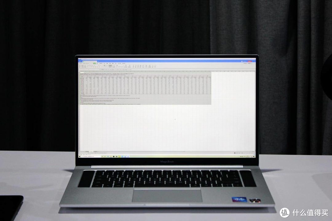 真香预警，荣耀MagicBook Pro科技尝鲜版体验（内含安装Windows 10教程）