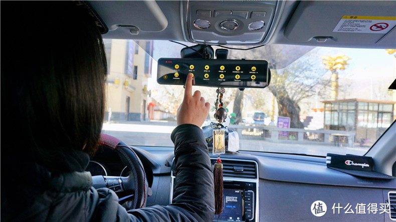 盯盯拍E5行车记录仪，让行车安全更可靠！