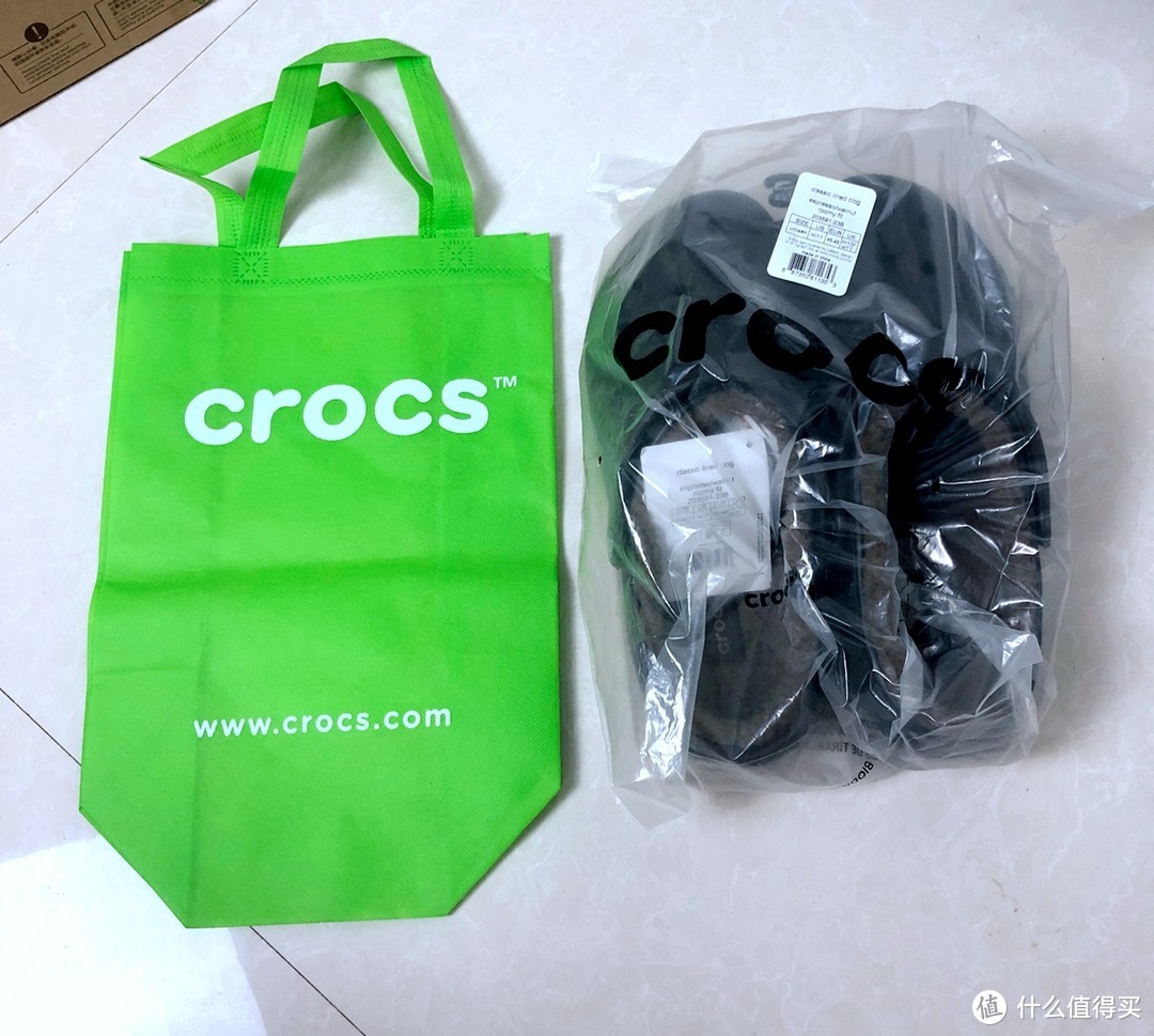 双11买的拖鞋现在终于能穿了-Crocs 卡骆驰 203591 暖棉拖鞋