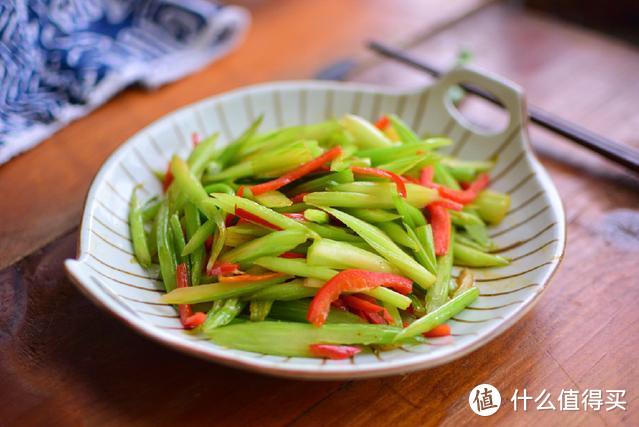 肉吃多了，别忘了吃这个菜来清理肠胃，粗纤维特丰富，清脆美味