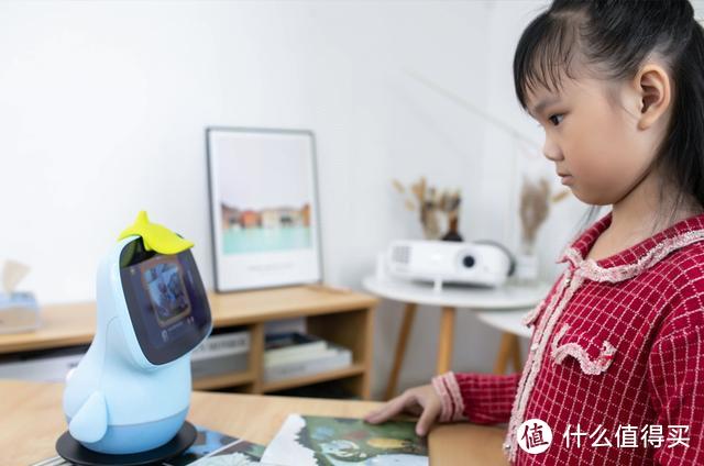 云知声聪聪陪伴教育机器人，这是孩子的专属“AI” 家教！