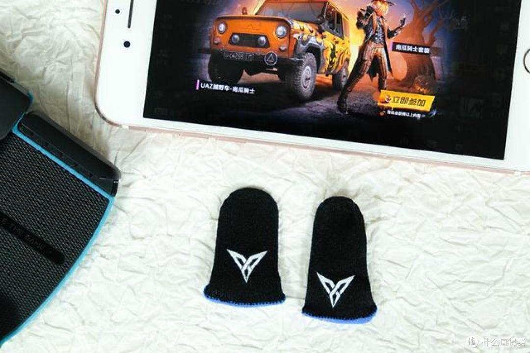 数码产品篇十五 玩游戏手汗多咋办 网友 试试飞智蜂套2 再多手汗也不怕 游戏手柄 什么值得买