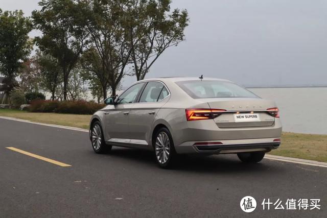 斯柯达速派330TSI：更精致的个性，是中高级轿车最稀缺的东西