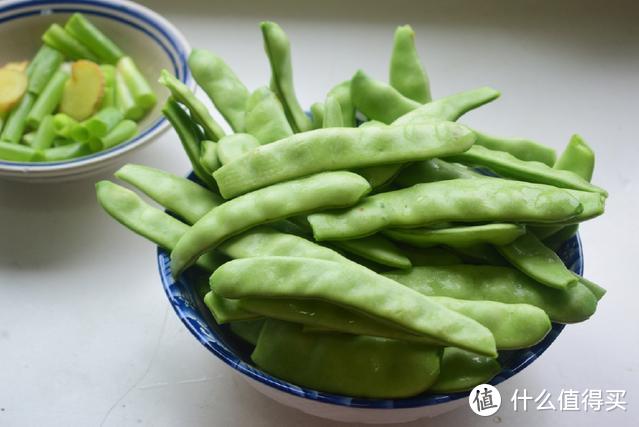 我家排骨做法与众不同，无需水焯，照样连配菜都吃得一干二净