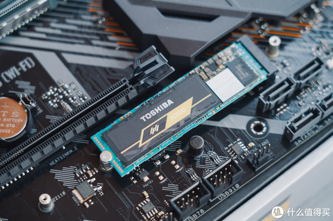 NVMe固态硬盘的明星对决:东芝RD500 VS 海康威视 C2000 Pro