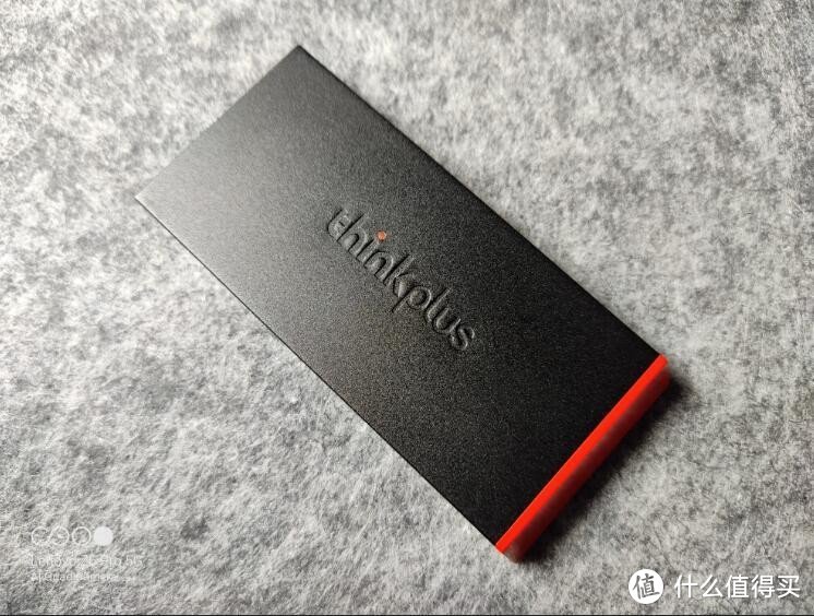 轻巧便携高颜值移动固态硬盘——thinkplus高速移动固态硬盘 X320