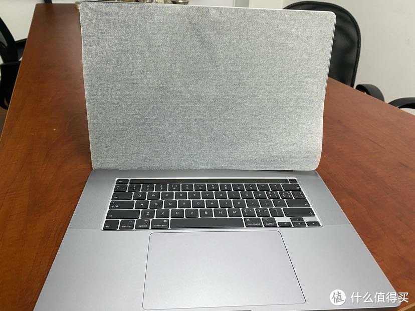 老男孩的新玩具-macbook pro16入手开箱简评