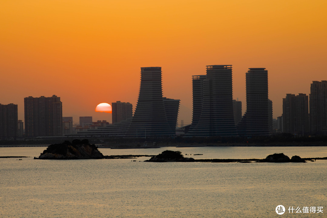 夕阳西下，准备开航