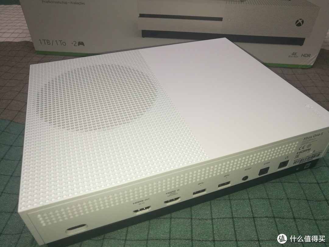 黑五购*带双手柄的超大号机顶盒之Xbox One S德亚版极速开箱篇