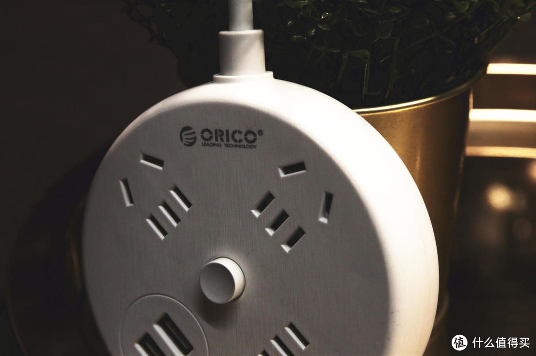 奥睿科ORICO插座测评：桌子上的艺术品，注重安全的电小元