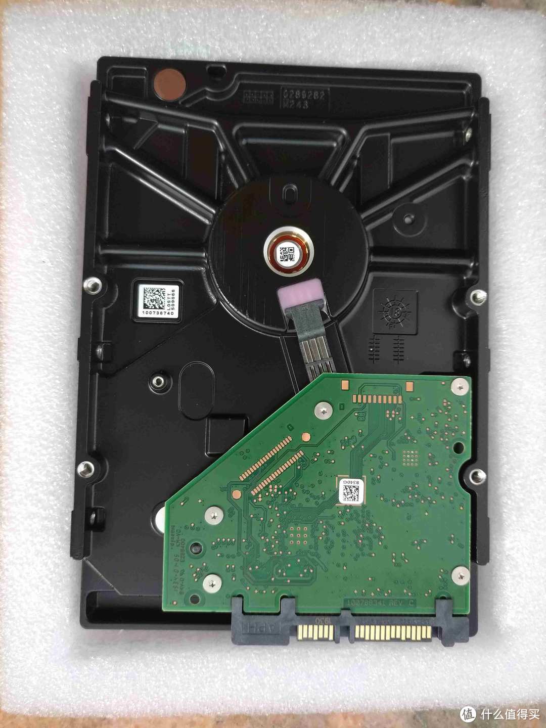 希捷酷狼3.5寸4T硬盘+绿联3.5寸硬盘盒简单开箱