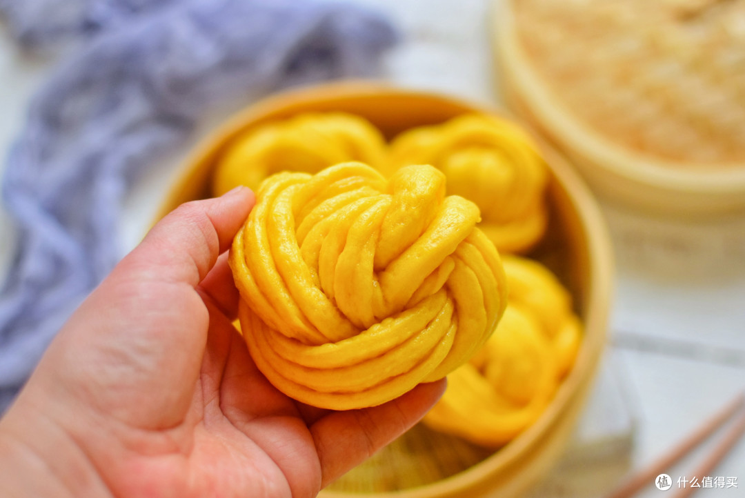 南瓜花卷少吃一顿都难受 卷一卷轻松搞定 口感松软 层次分明 粮油调味 什么值得买