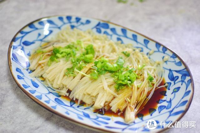 金针菇不用炒不用水煮，简单蒸一蒸拌一拌就能吃，1分钟就能学会