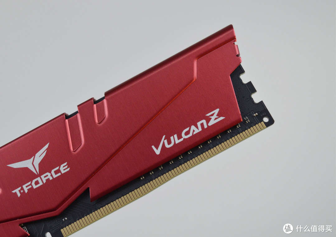 超频强劲,价位美丽：十铨VULCAN Z 火神  DDR4 3000套条开箱体验