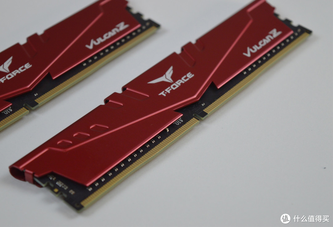 超频强劲,价位美丽：十铨VULCAN Z 火神  DDR4 3000套条开箱体验