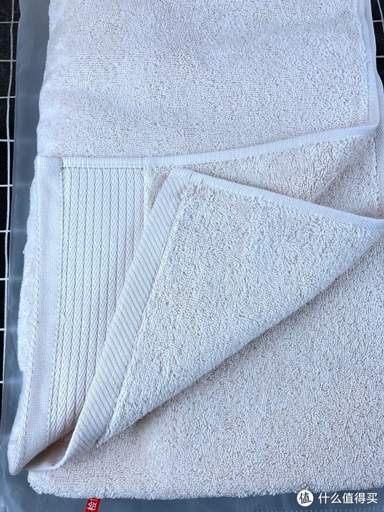 ​非常厚重，目前的主力浴巾-三利 A类加厚长绒棉缎边大浴巾 70×150cm 使用感受