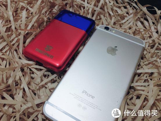 比iphone6小一半，这款便携电动剃须刀变形金刚定制款，小巧精美