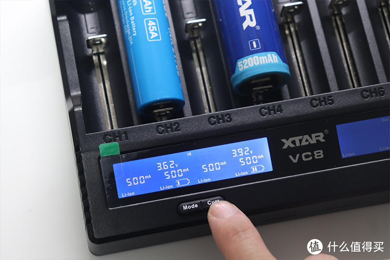 数码智能发烧友的移动充电站——XTAR 8位锂电池充电器VC8