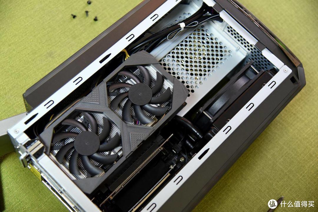 小主机装下GTX1660显卡，不是移动缩水版！这性能强到你不信?