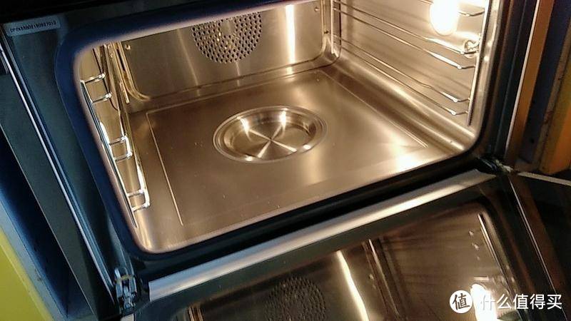 家里有必要装烤箱吗，国内外厨房为什么都换上蒸烤箱一体机！