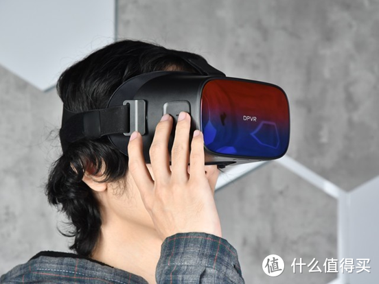 大朋VR P1 Pro 4K开箱体验：离科幻电影里还有差距，但真的很过瘾