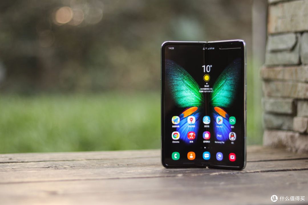 手机上手体验篇二十八三星galaxyfold简评一弯一折展开新视界