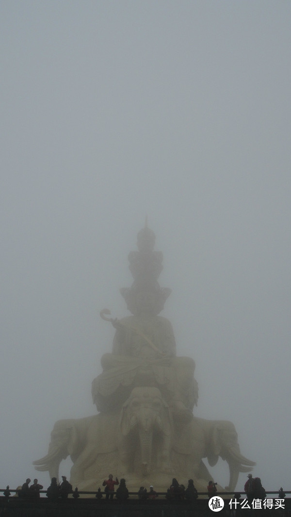 峨眉山，一日速游高中低山区（包含金顶+生态猴区）