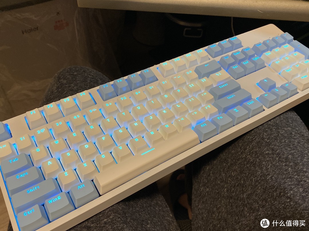 捡垃圾第三篇：翻新55元国产大L机械键盘—likeyboard li-104 RG