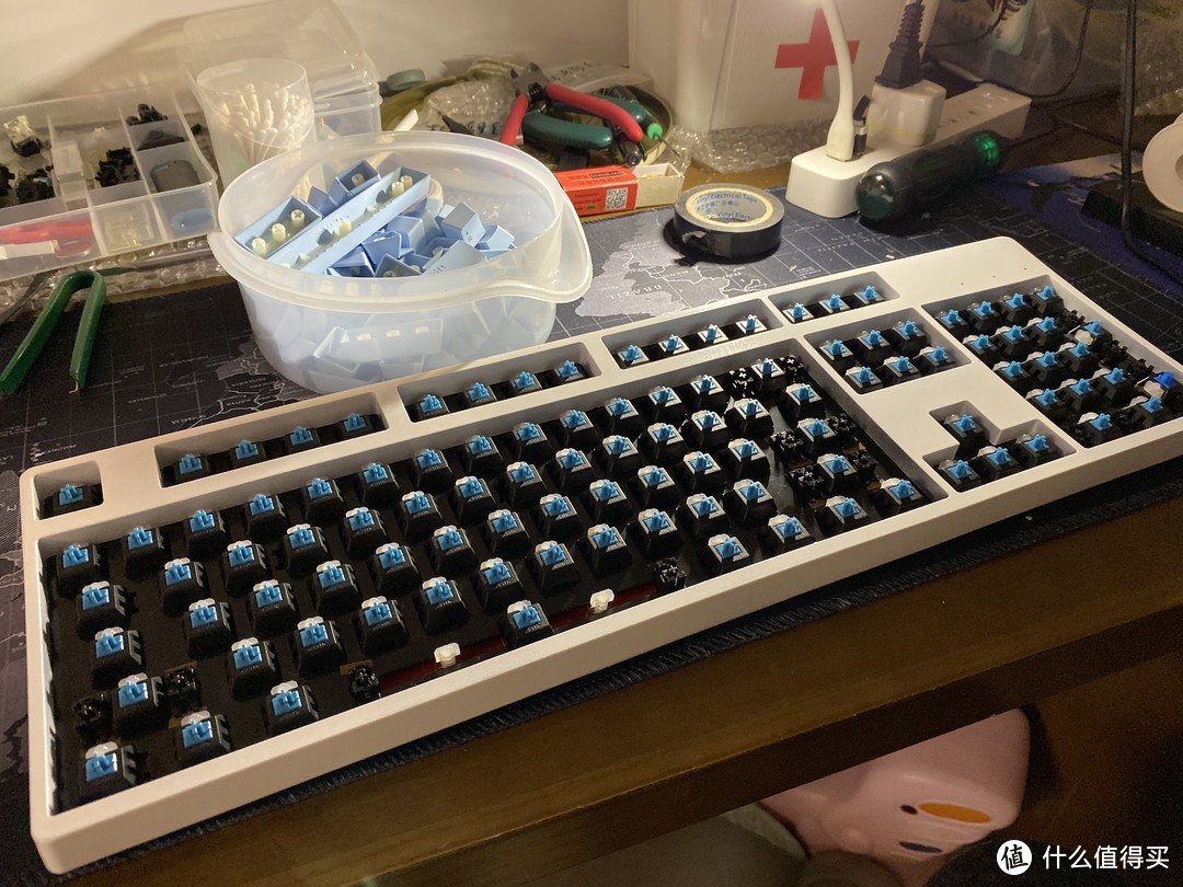 捡垃圾第三篇：翻新55元国产大L机械键盘—likeyboard li-104 RG