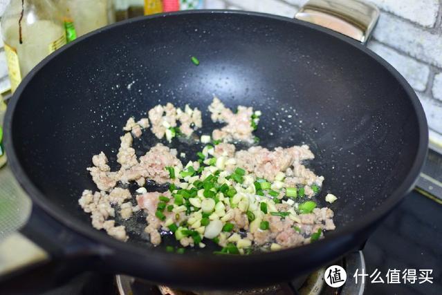 我家晚餐就爱吃这菜，大人孩子都说香，特下饭，做法老简单了