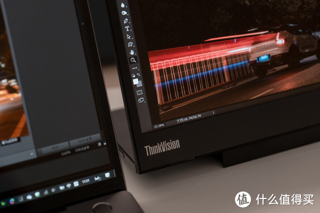 如果多屏成为习惯 —— ThinkVision M14 便携显示器评测