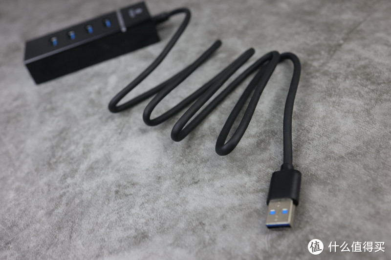 USB口子不够用？用65.9元钱轻松1变4！毕亚兹 USB3.0分线器