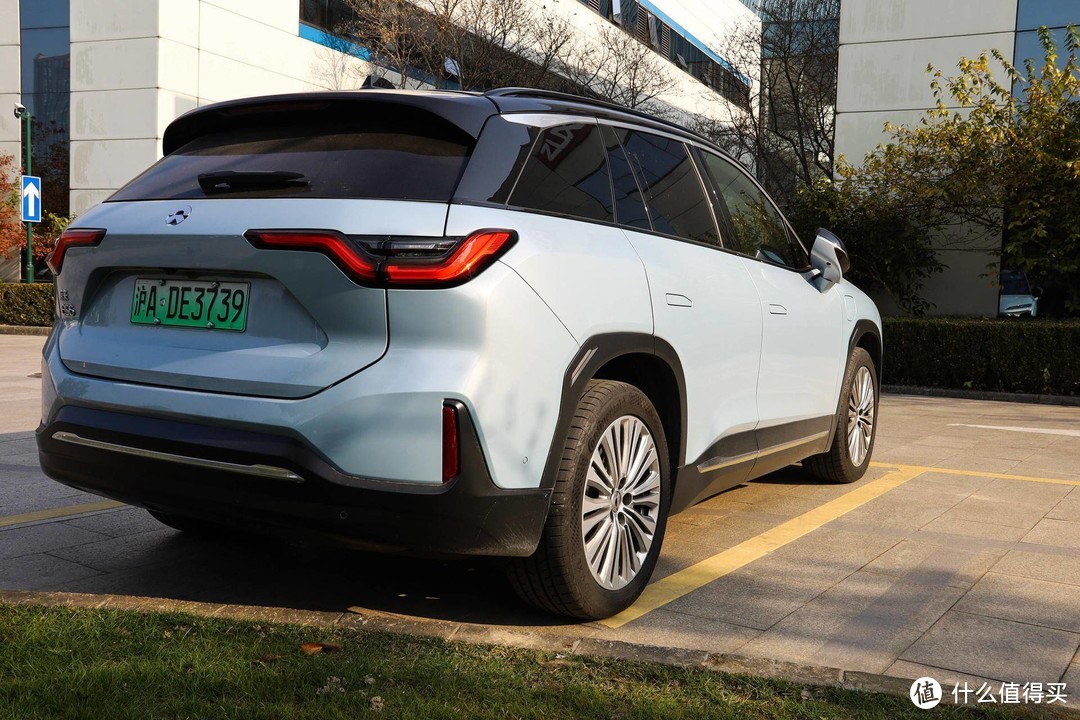 均衡又聪明的中型SUV - 蔚来ES6 性能版评测