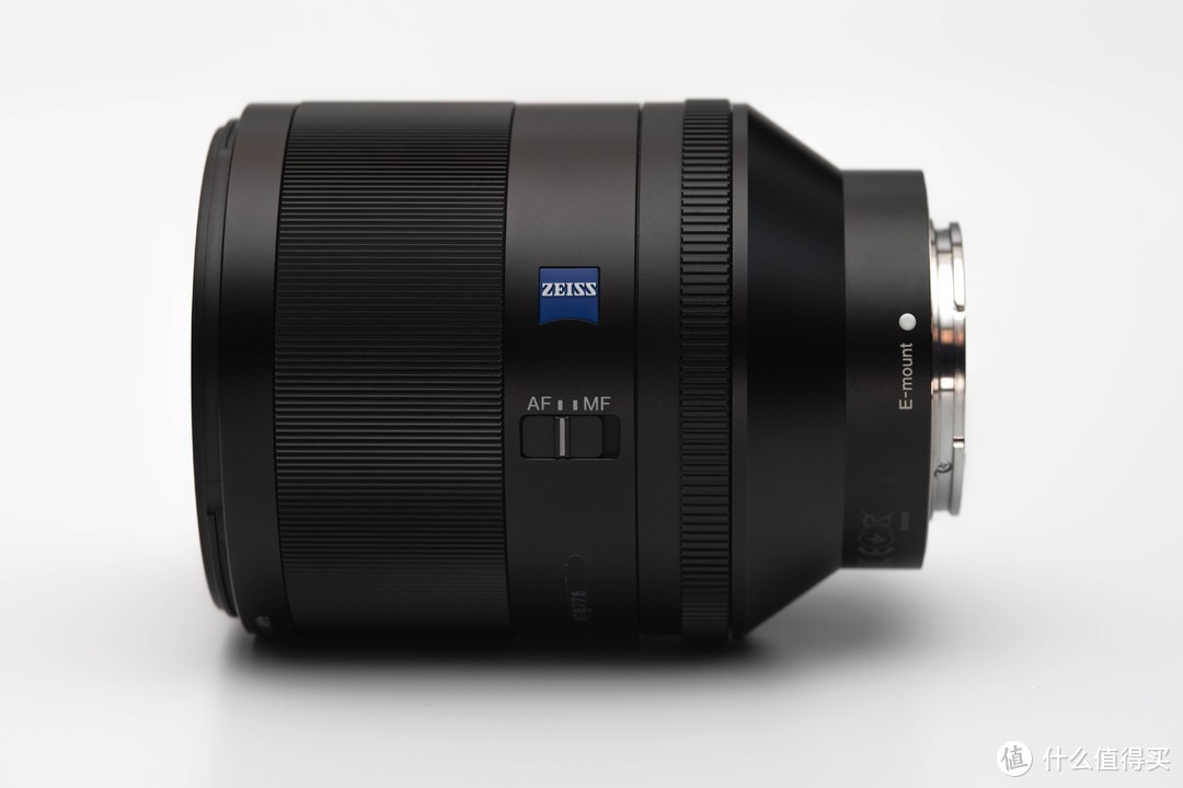 Sony Planar T* FE 50mm f/1.4 ZA 