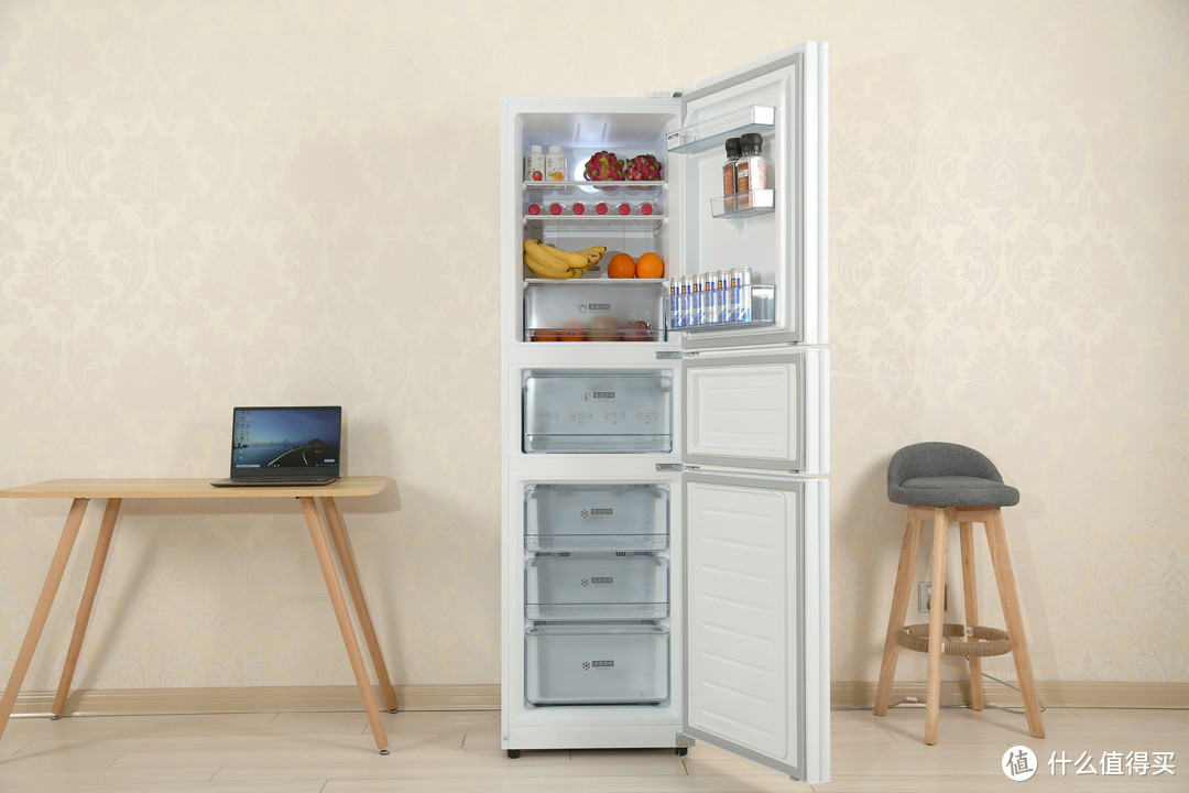 自从有了这台冰箱，食材再也不串味：美的BCD-230WTPZM(E)冰箱评测