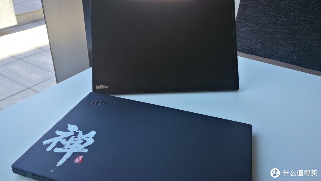 ThinkPad X1 Carbon 7th & ThinkVision M14