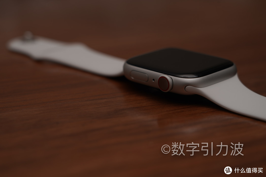 不戴手表的人为何买了Apple Watch 5 