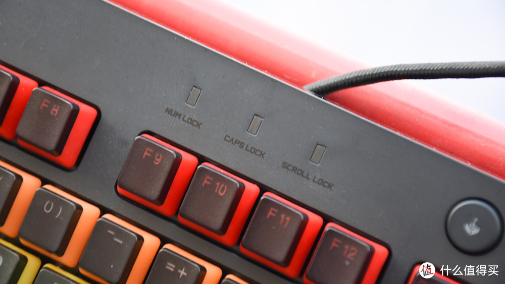 罗技G610彩虹版机械键盘体验：游戏宅男的彩虹世界