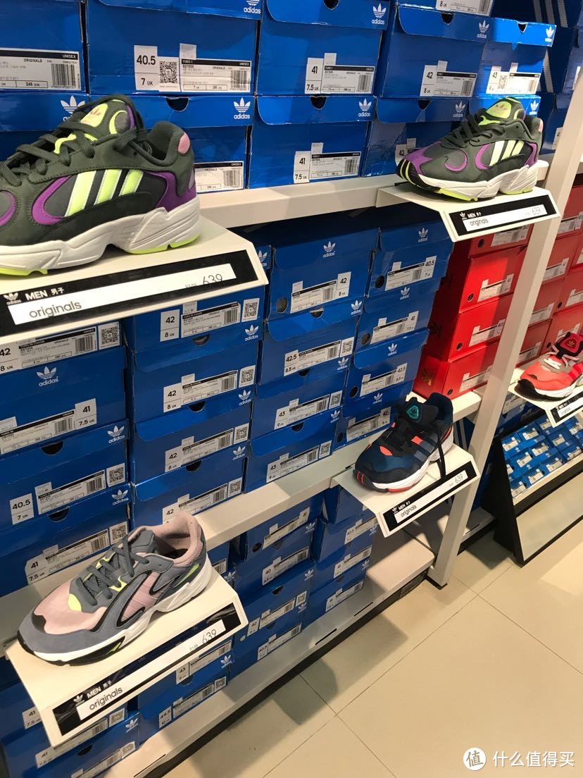 圣诞预热，瞄一眼adidas折扣店有没有耙活