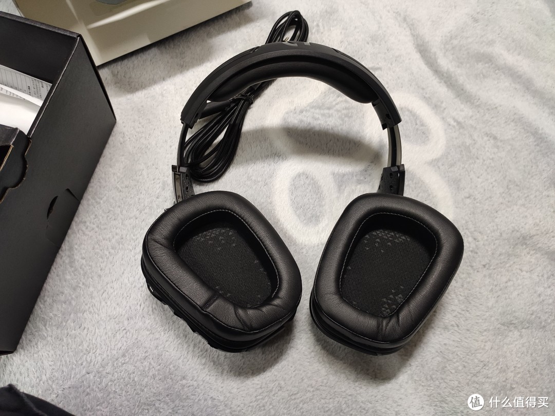 DTS 7.1声道级的怪物：罗技G933s 旗舰耳机开箱评测