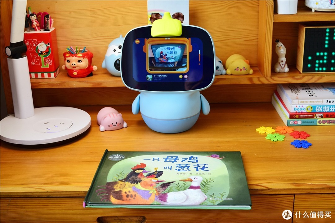 陪伴孩子学习的智能伙伴，聪聪AI陪伴教育机器人体验！