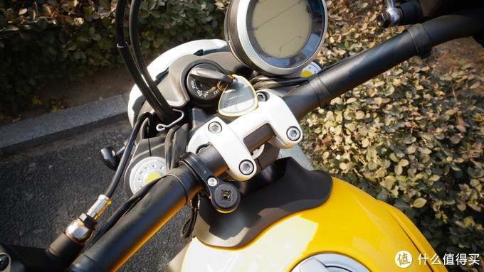 摩托车手机支架里的劳斯莱斯 Sp Connect手机支架开箱 摩托车骑行装备 什么值得买