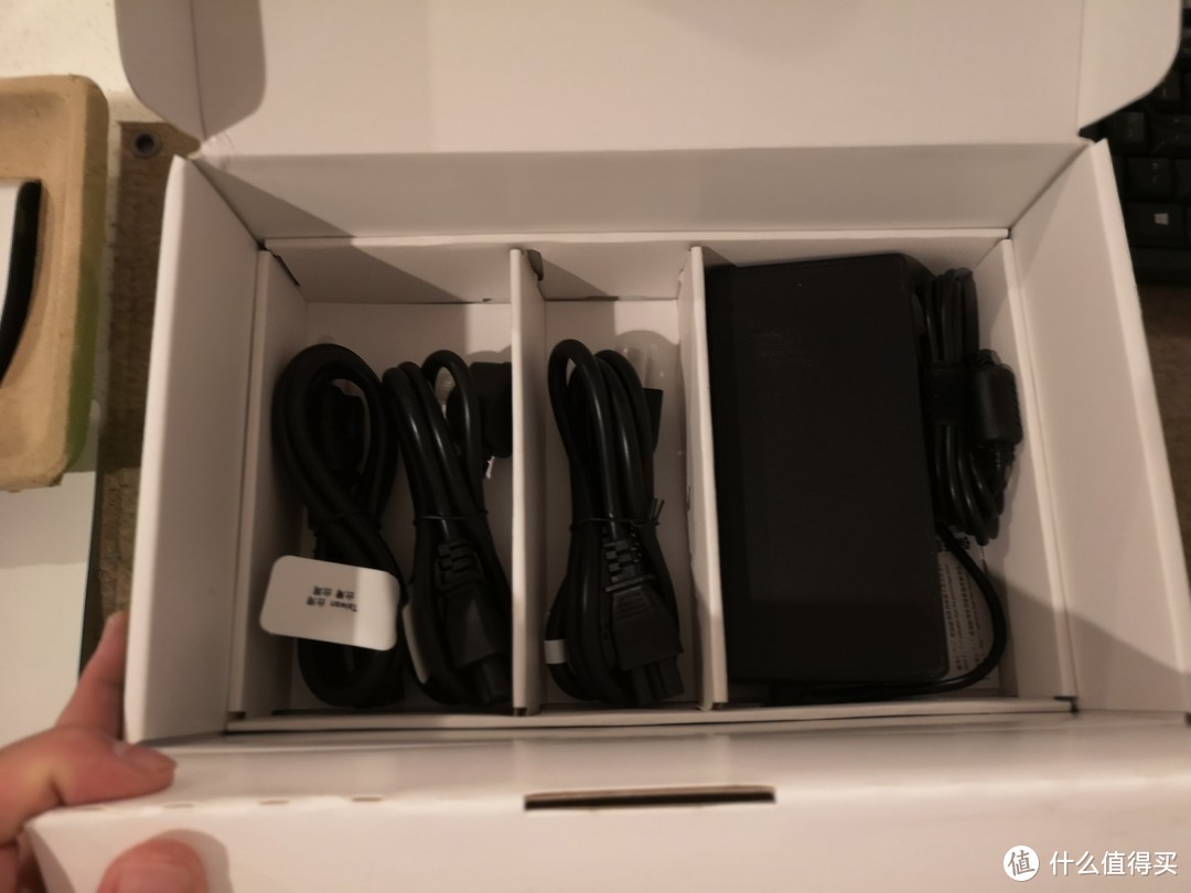 佛系开箱 篇一：颜值党的拓展坞选择，Belkin Thunderbolt 3 拓展坞