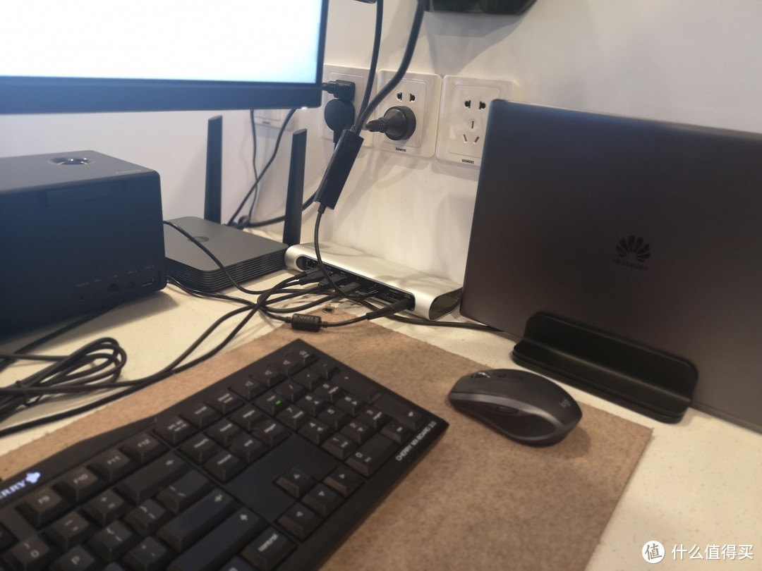 佛系开箱 篇一：颜值党的拓展坞选择，Belkin Thunderbolt 3 拓展坞