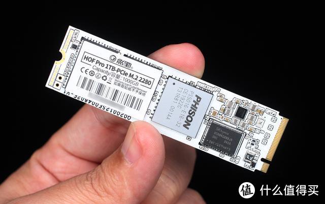 PCIe4.0 SSD单挑最强PCIe3.0 SSD：性能差距有多少？