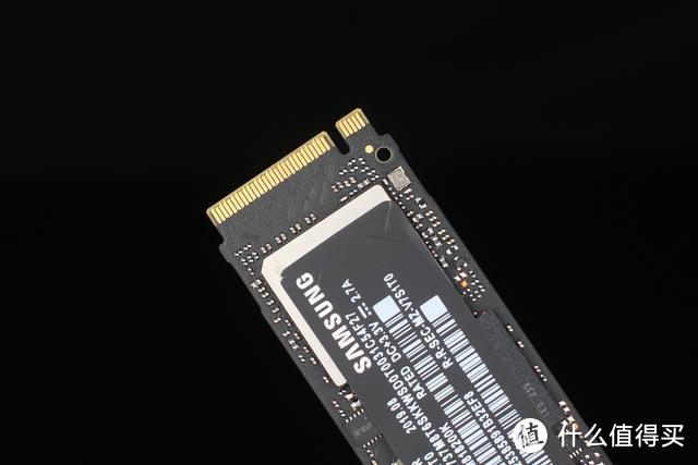 PCIe4.0 SSD单挑最强PCIe3.0 SSD：性能差距有多少？
