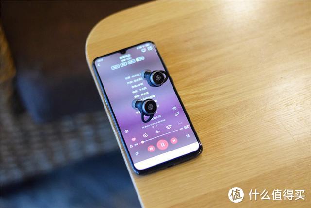 内置千元耳机标配，售价仅399元，耐尔金新品TW004让友商坐不住了