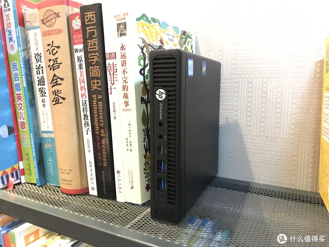 主机正面代typec插口 2个都是usb3.0，应该支持关机通电的。