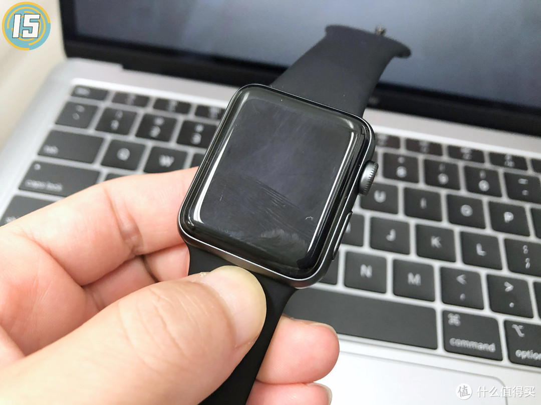 Apple Watch究竟要不要贴膜？我贴了一张试试